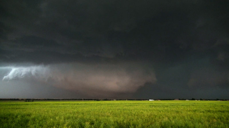 The El Reno tornado of 31 May 2013 shortly after its formation as viewed by the research team from their first deployment location.  Credit: StormChasingVideo.net